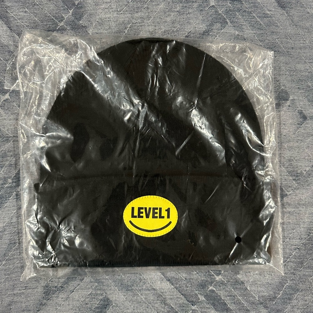 Level1 Acid beanie black
